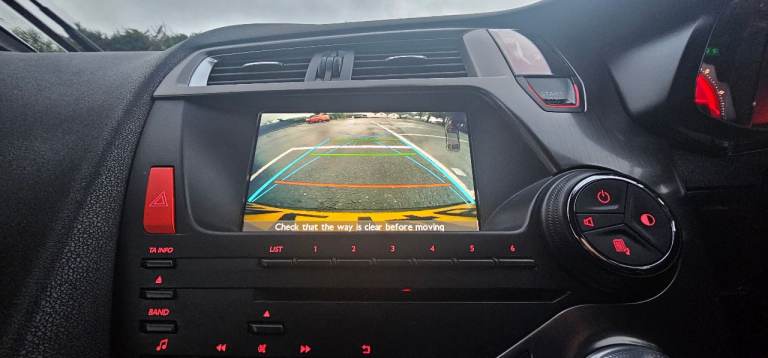 Citroen, DS5, Hatchback, 2012, Manual, 1997 (cc), 5 doors