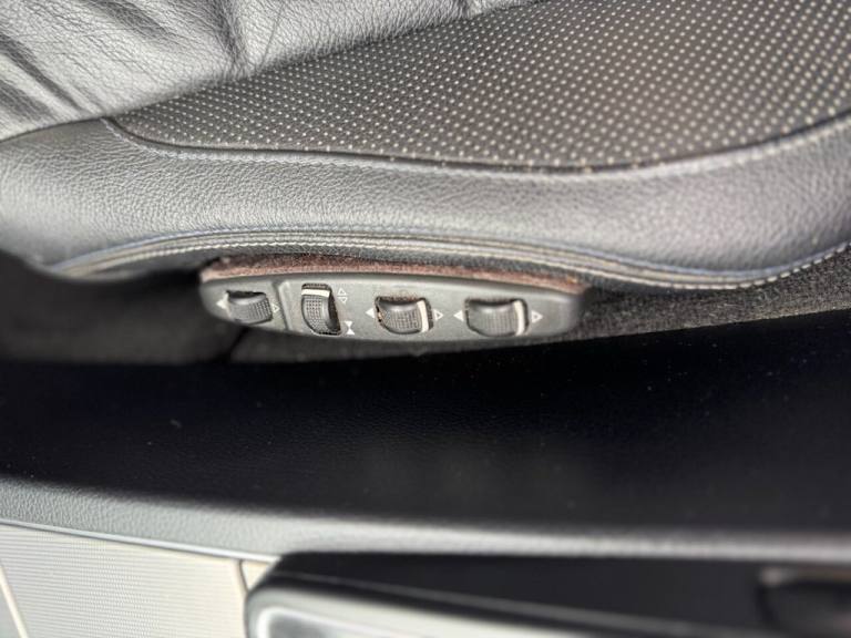 2016 Mercedes-Benz E Class 2.1 E220d AMG Line Edition Coupe 2dr Diesel G-Tronic+ Euro 6 (s/s) (17...