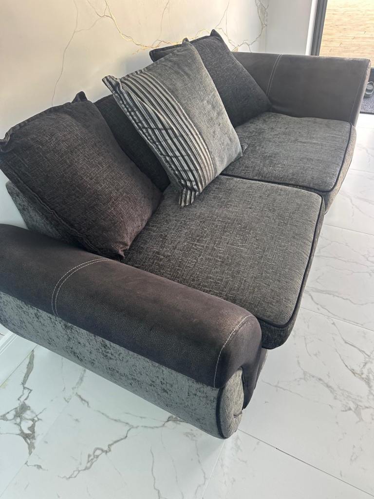 DFS 2/3 Seater sofa