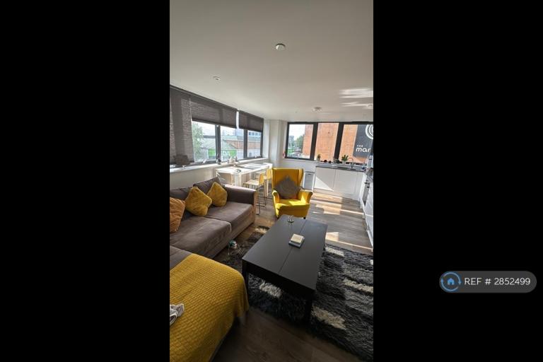 2 bedroom flat in Portland Place, Southampton, SO14 (2 bed) (#2852499)