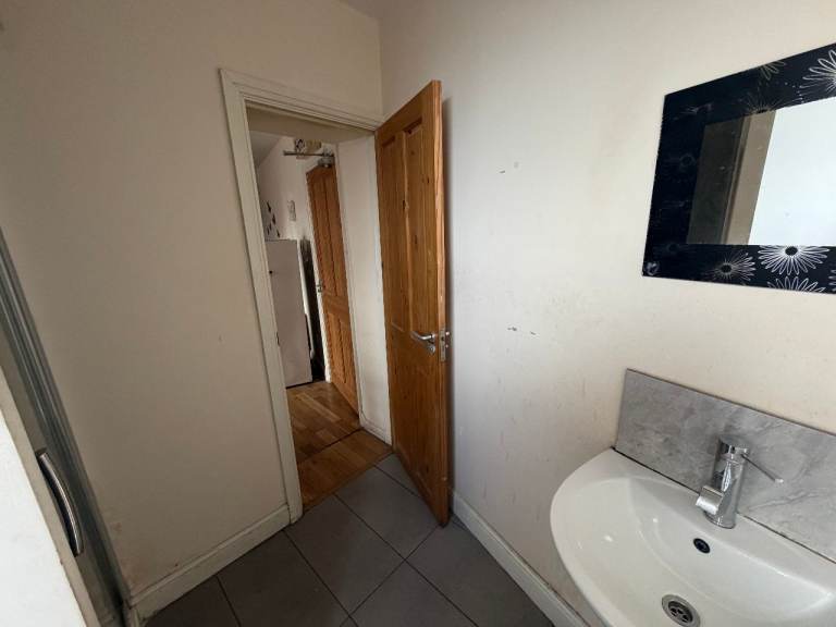 Studio Available - Furnished - Page Hall Road, Sheffield, S4 8GU