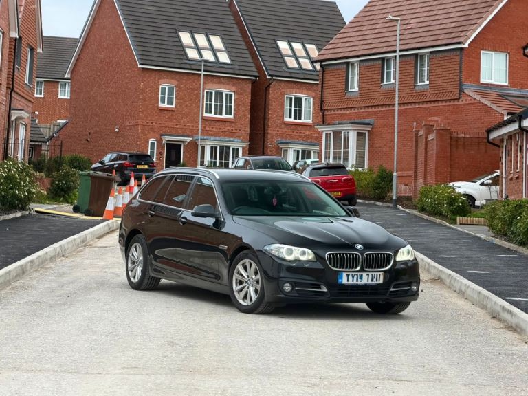 2015 BMW 520D Business Edition 190 LCI (Ulezz Free). 