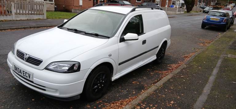 Vauxhall astra van 1.7 litre turbo diesel manual with long mot till end of October 2026  