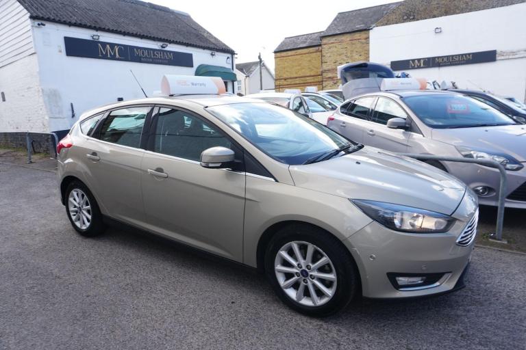 2016 Ford Focus 1.0 EcoBoost 125 Titanium 5dr HATCHBACK PETROL Manual