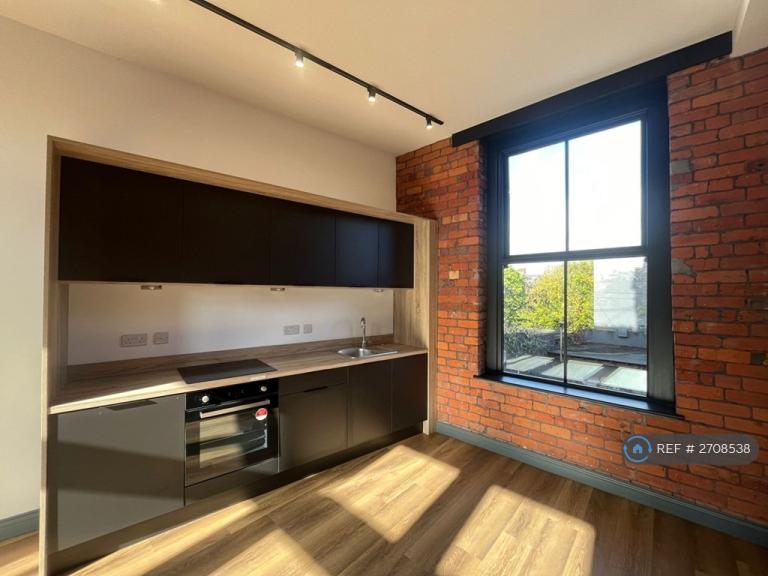 1 bedroom flat in Twist Lane, Leigh, WN7 (1 bed) (#2708538)