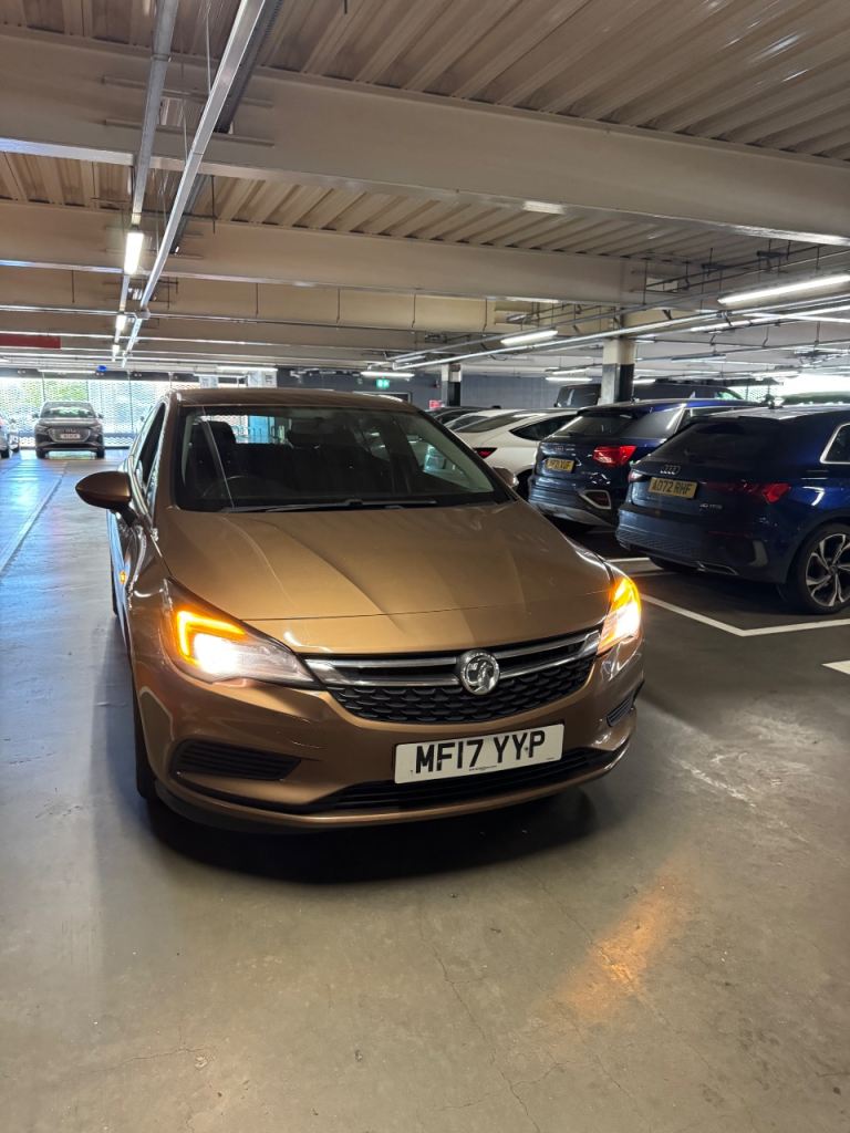 Vauxhall, ASTRA, Hatchback, 2017, Manual, 1598 (cc), 5 doors