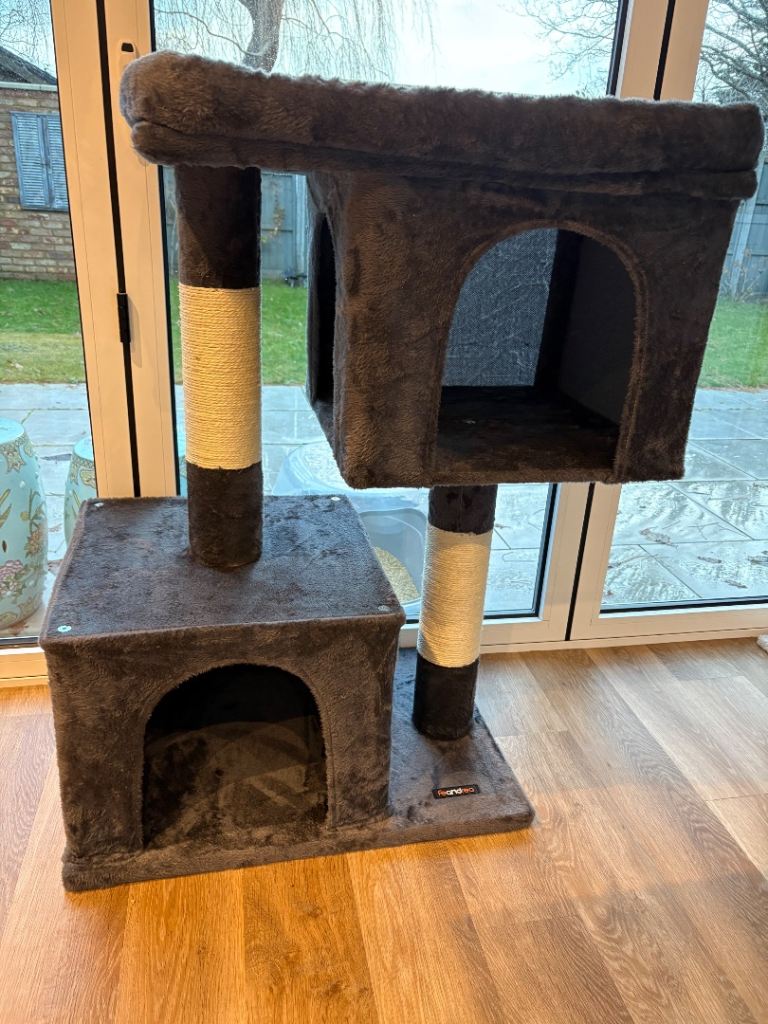 Large cat tower  Feandrea