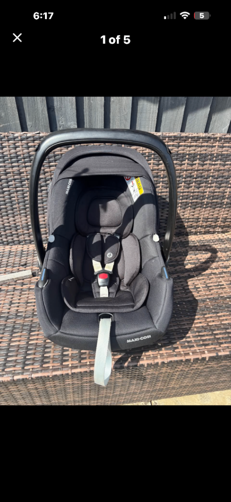 Maxi cosy car seat 