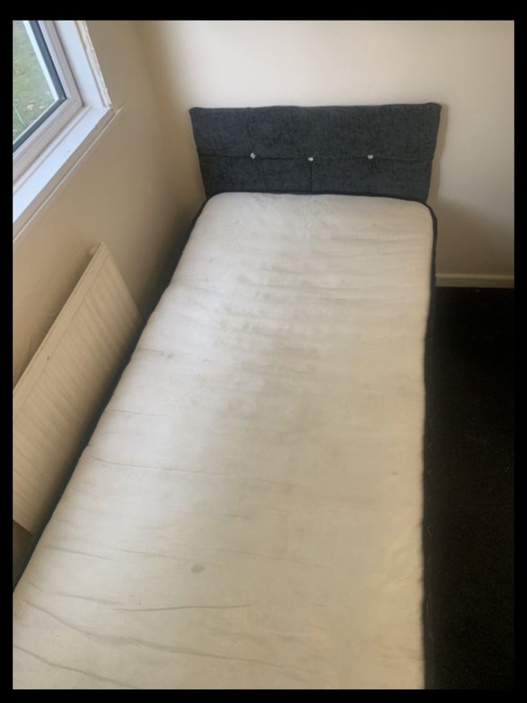 En-suite single room 
