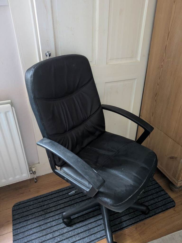 Free Black Leather look Office Chair – Fair Condition