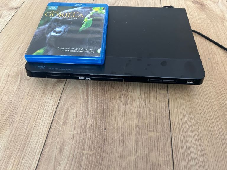 Hitachi Blu Ray player - small and compact 