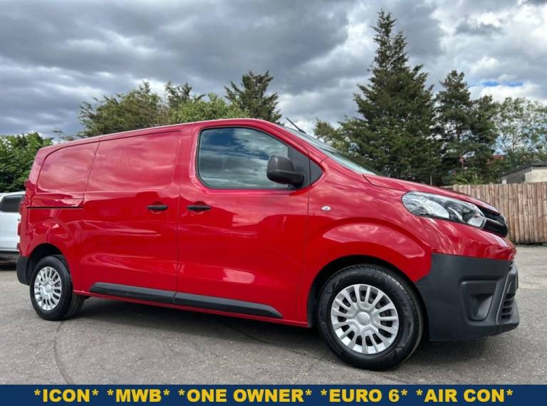 2023 Toyota ProAce 2.0D ICON MEDIUM P/V 6dr MWB ONE OWNER, 2 SERVICE STAMPS Panel Van Diesel Manual