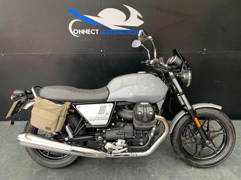 MOTO GUZZI V7 III MILANO 2018 LOW MILEAGE HPI CLEAR 