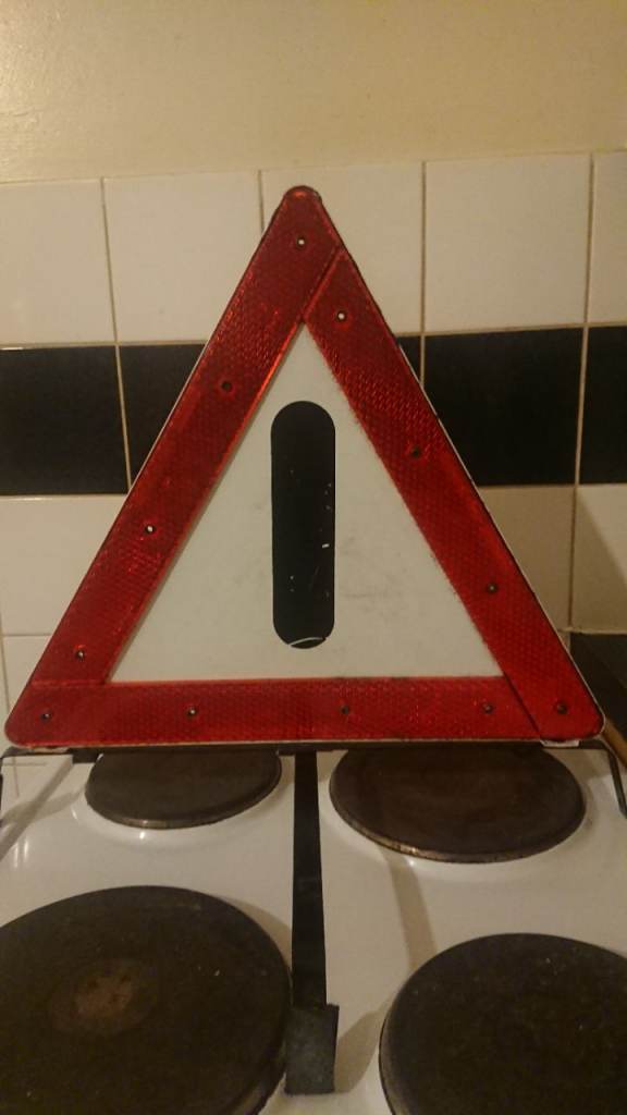 Mercedes benz warning triangle 