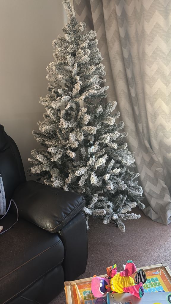 8ft flicked emperor Christmas tree