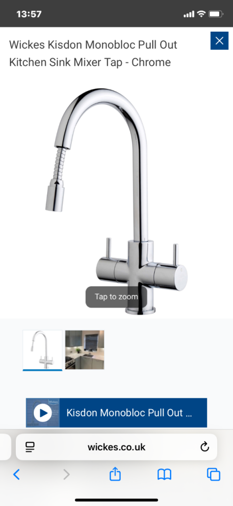 Chrome pull out mixer tap