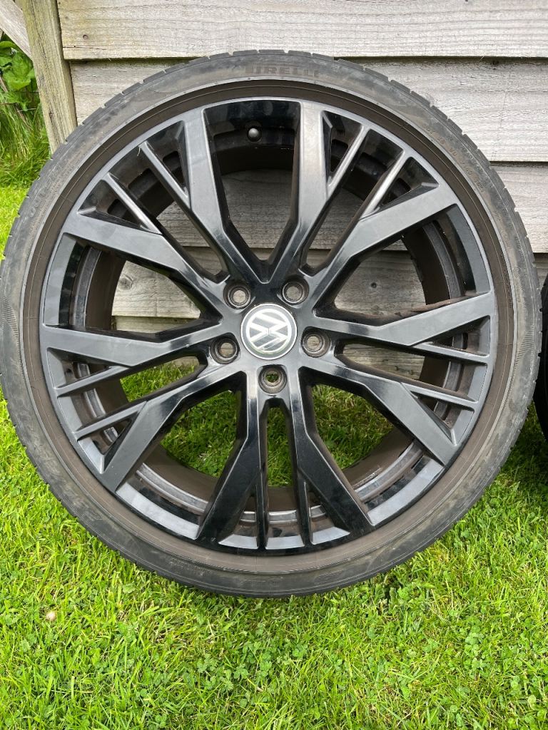 Vw Genuine wheels 19” 