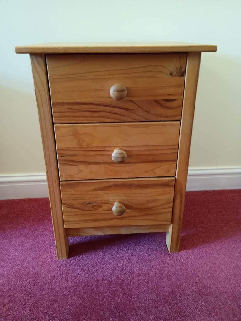 3 drawer pine cabinet in excellent condition. Bedroom or lounge.
