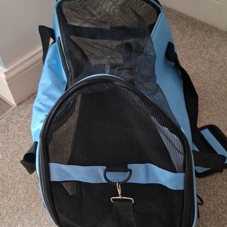 Blue Fabric Soft-Sided Cat Carrier Bag with Mesh Panels & Zip Closure