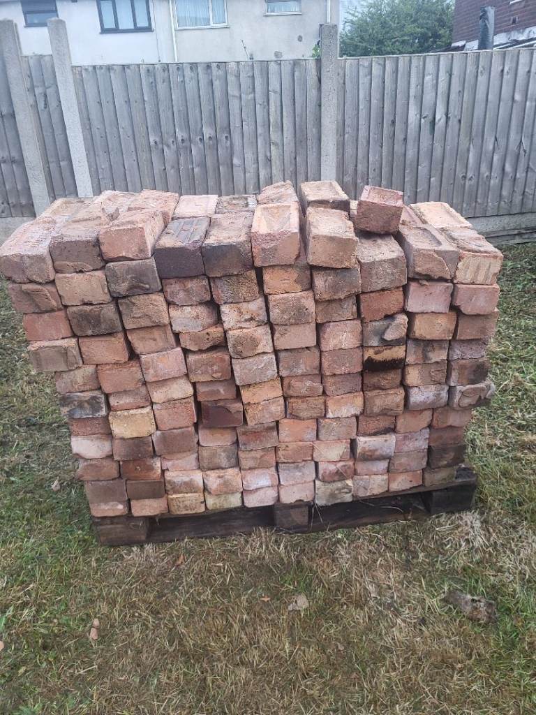 Reclaimed Red Bricks , 8.5” x 4” x 2.5” - Batch of 200