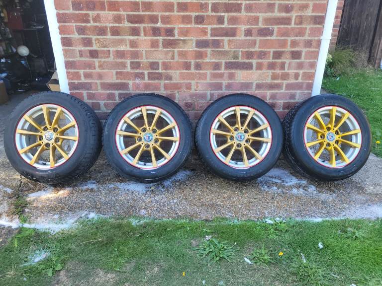 Bmw 16" 360 style alloys x 4