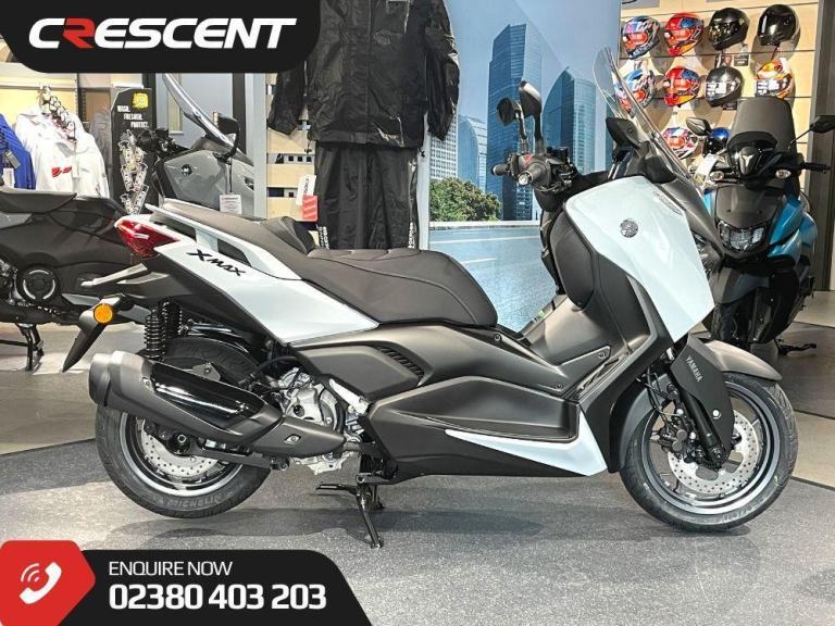 YAMAHA XMAX 300 TECH MAX - CERAMIC GREY - BRAND NEW - IN STOCK