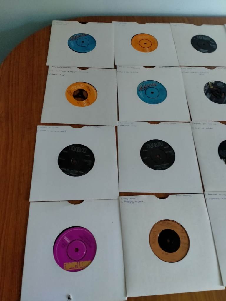 COLLECTION OF ELVIS EP AND SINGLES RECORDS  