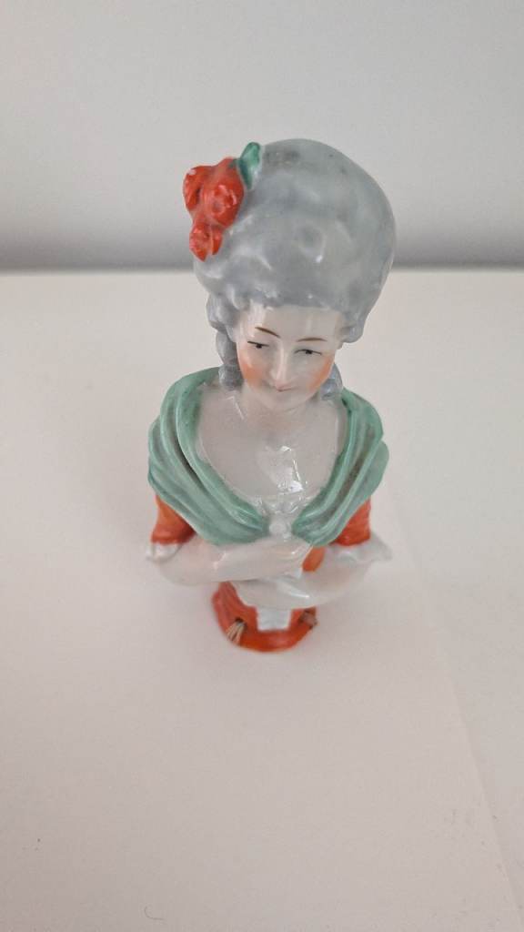 Antique figurines