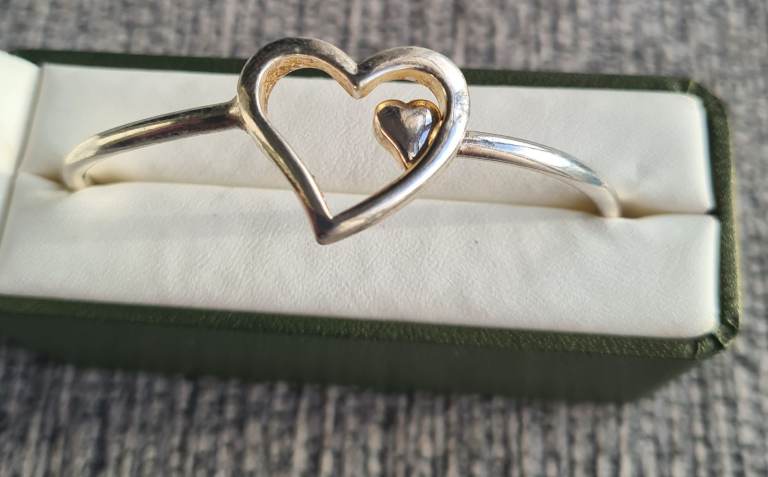 Solid silver Bangle/bracelet with heart shaped clasp
