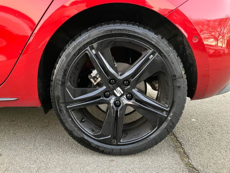 2025 SEAT Leon 1.5 TSI 150 FR Black Edition 5dr [DAP] Hatchback PETROL Manual