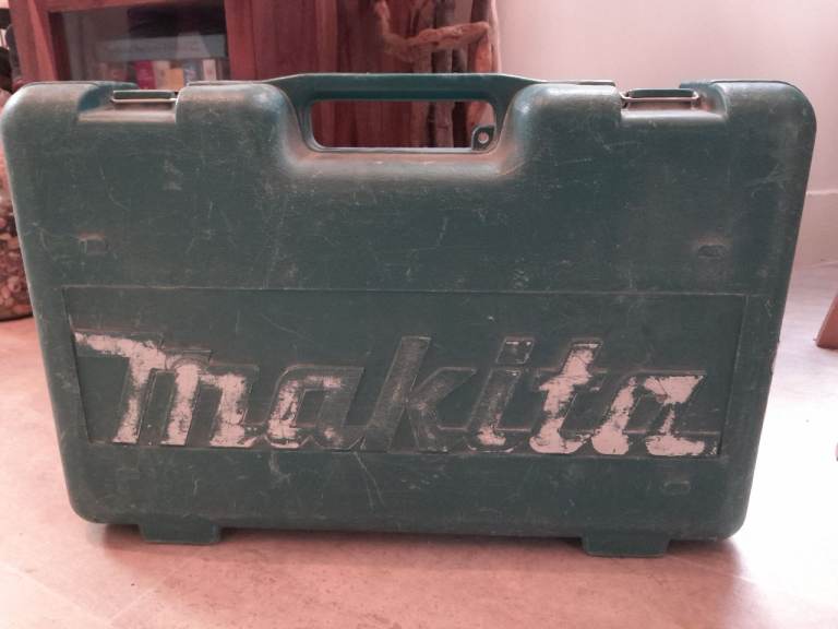 Makita carry case for drill and impact driver - includes power tools for spare parts