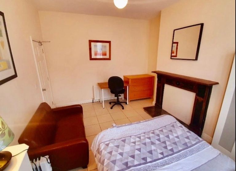 SPACIOUS ROOMS STRANMILLIS - ALL BILLS INCLUDED