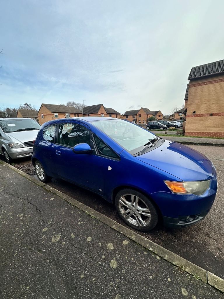 Long MOT until Feb 2027. Runs and drives well. Cheap to run.