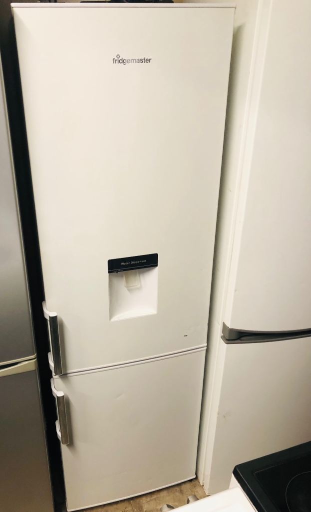 🚚 fridge master frost free fridge freezer with water dispenser can deliver £150