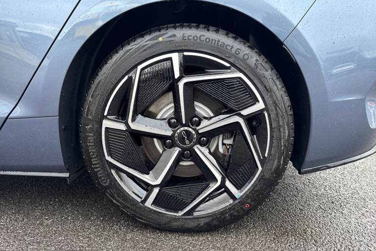 2025 BYD Seal 82.5kWh Excellence Auto AWD 4dr Saloon Automatic