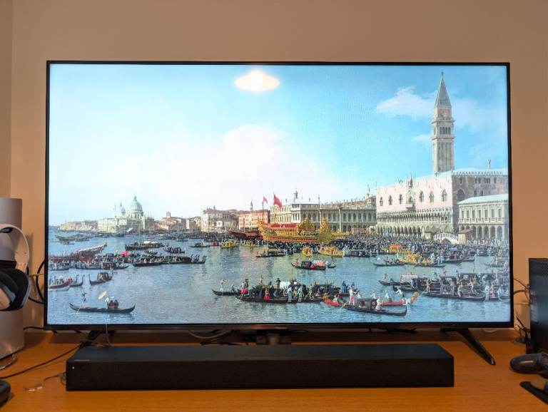 HISENSE E7Q PRO 55" QLED 4K HDR Smart TV with HISENSE HS2100 2.1 Wireless Compact Sound Bar