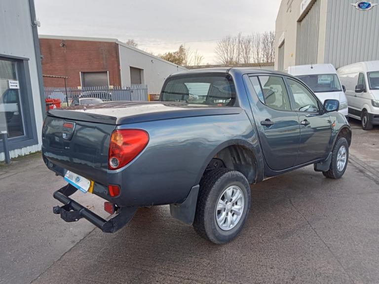 MITSUBISHI L200 2.5 DI-D 4Work Grey Manual Diesel 2006