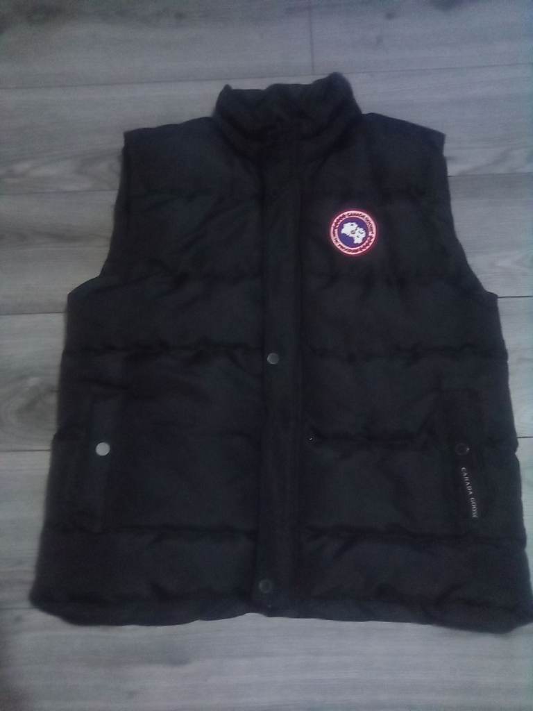 Moncler body warmer 