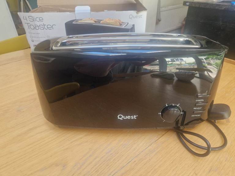 Quest 4-Slice Toaster – Black, brand new