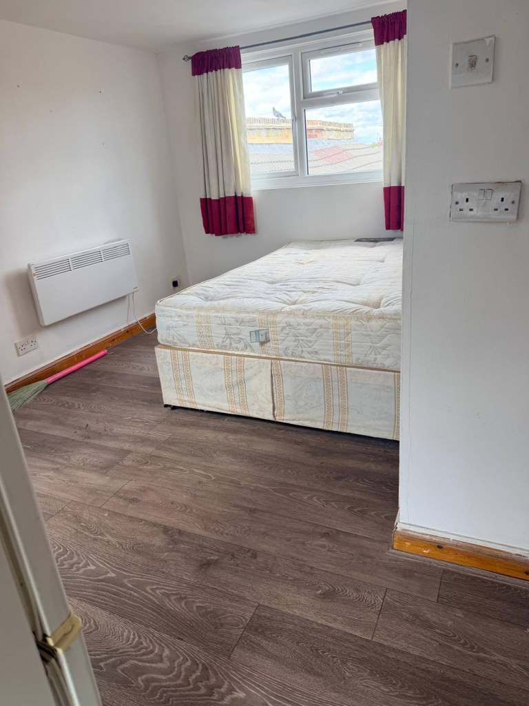 Spacious Studio Flat