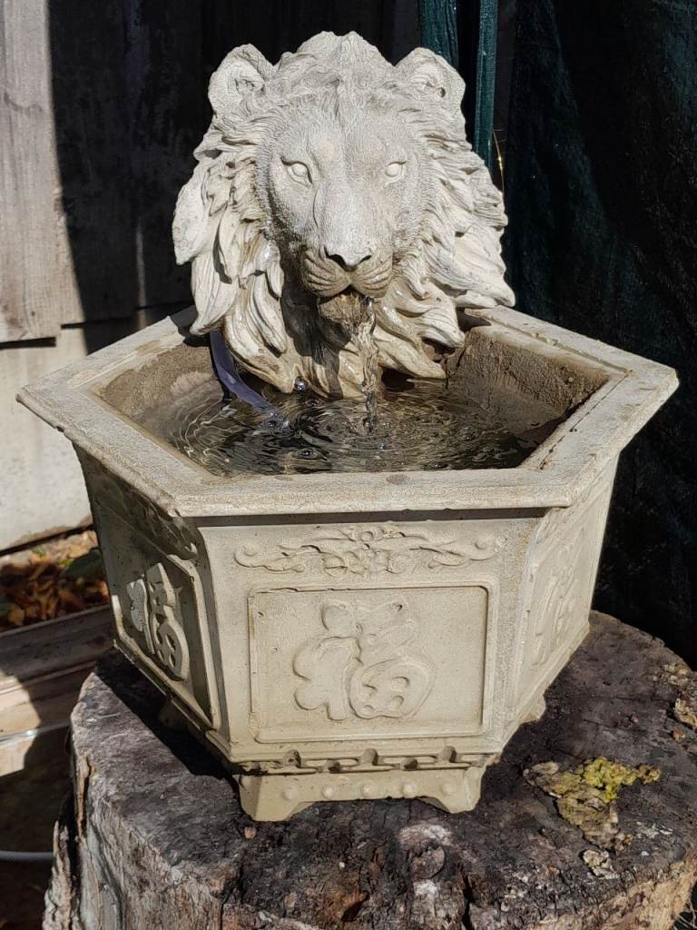 Stone Lion Head Water Feature / Garden Fountain - Good Condition
