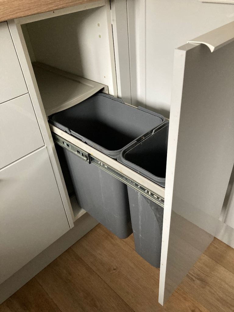 Kitchen recycling unit