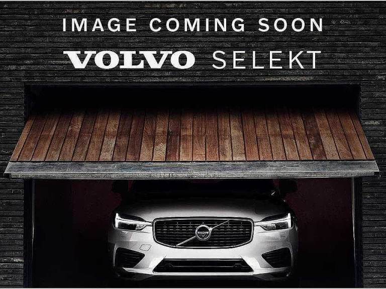 2023 Volvo XC40 Ultimate, B4 mild hybrid, Petrol, Dark (Pan Roof) Estate Petrol Automatic