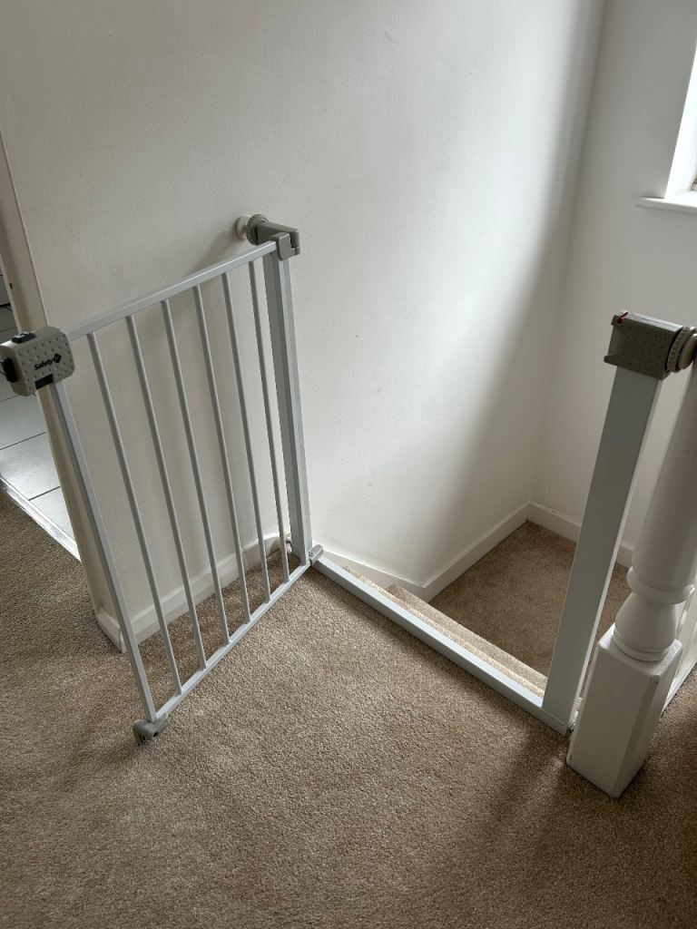 2 x Safety 1st Secure Tech Simply Close Metal Gate - White