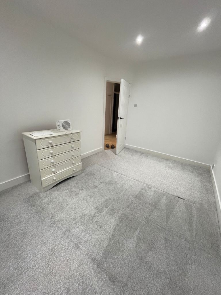 1 room  - £900 a month