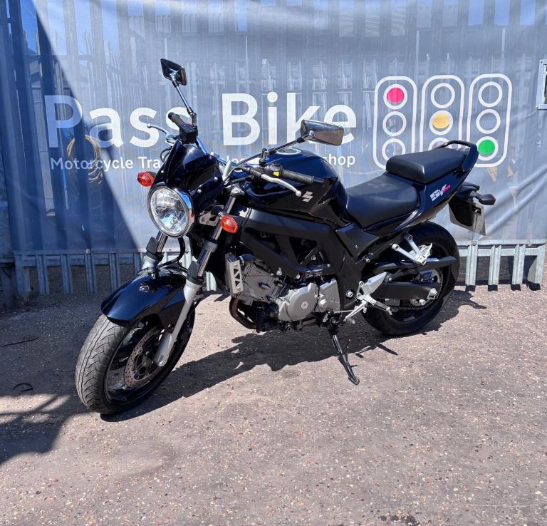 2009 Suzuki SV650 650cc V-Twin Commuter Motorcycle - 3563 Miles!