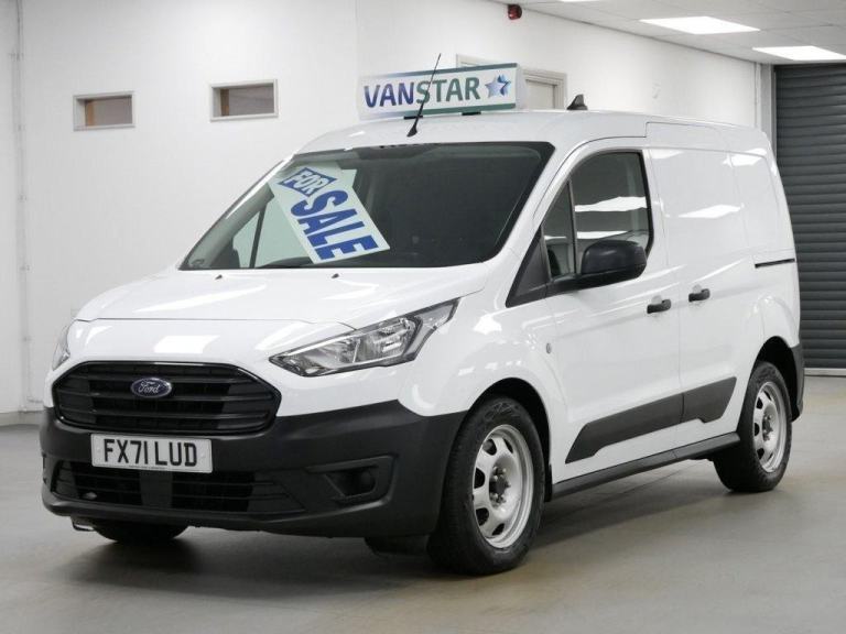 71 TRANSIT CONNECT 1.5 EBL 75 BHP L1 220 LEADER EDITION ( SAT NAV / CAMERA )