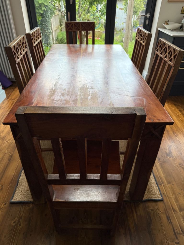 Solid Rosewood Dining Table & 6 Chairs – £75 ONO