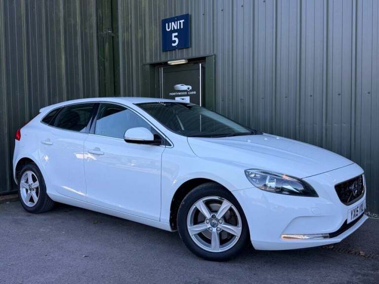 2015 Volvo V40 1.6 T2 SE Hatchback 5dr Petrol Manual Euro 5 (s/s) (120 ps) Hatchback Petrol Manual