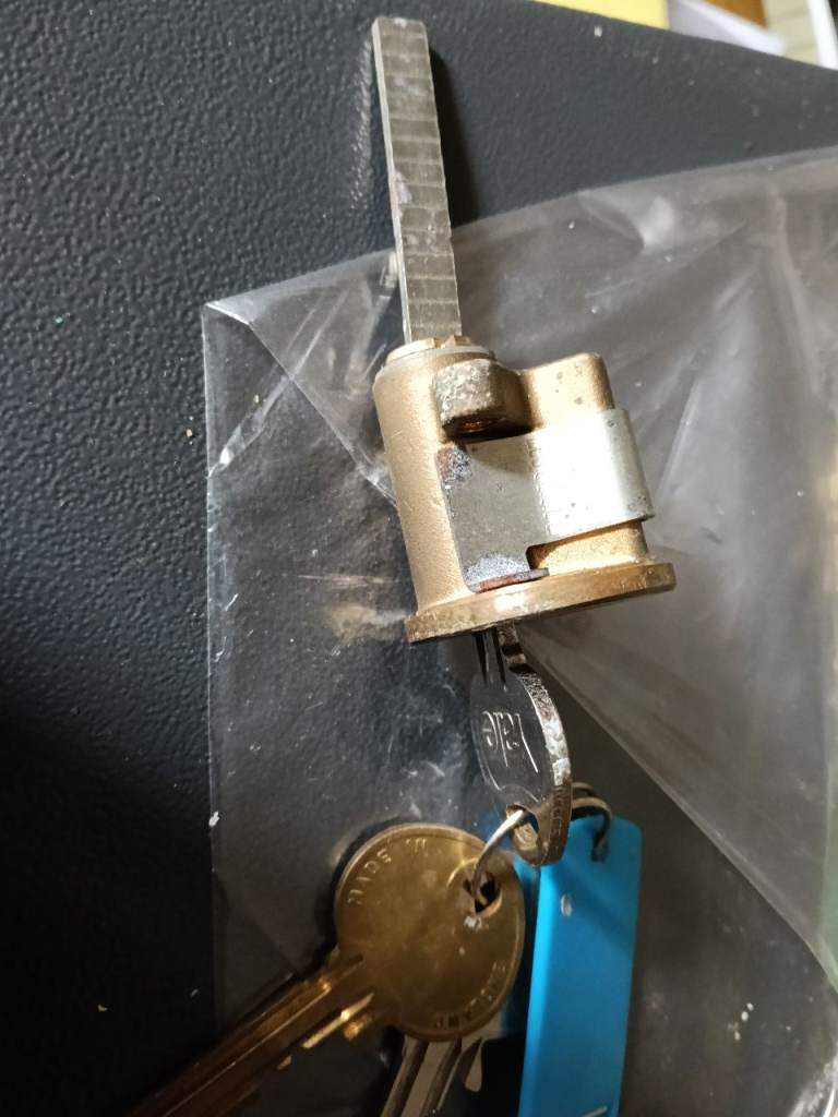 Cylinder lock 